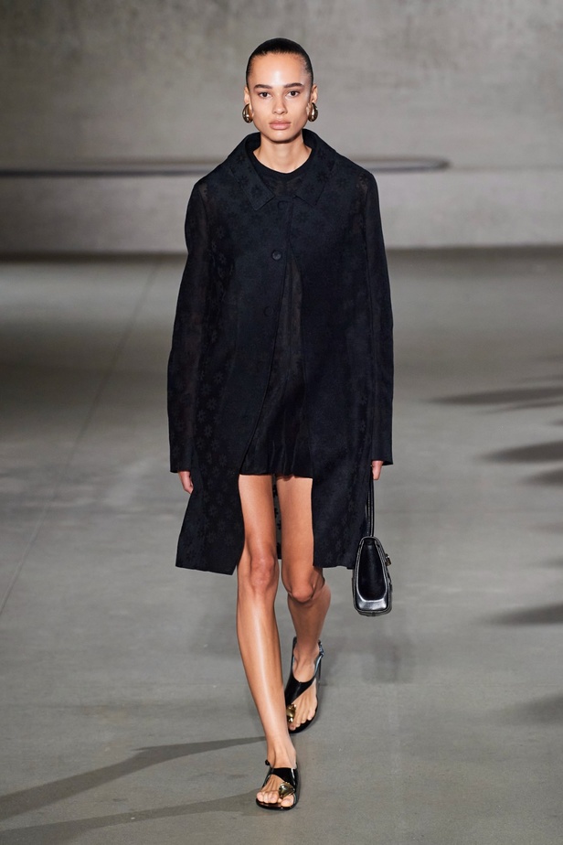 مجموعة Tory Burch لربيع وصيف 2024