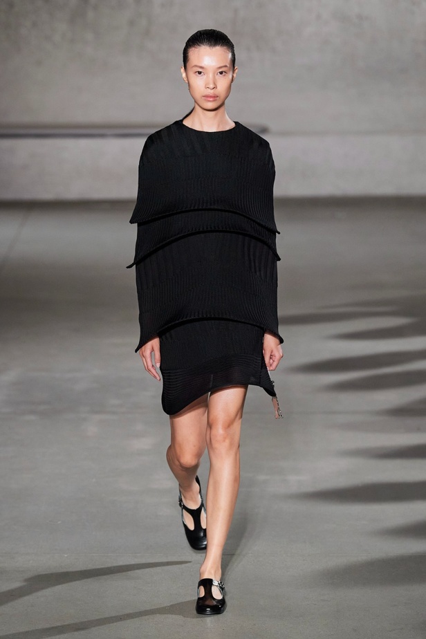 مجموعة Tory Burch لربيع وصيف 2024