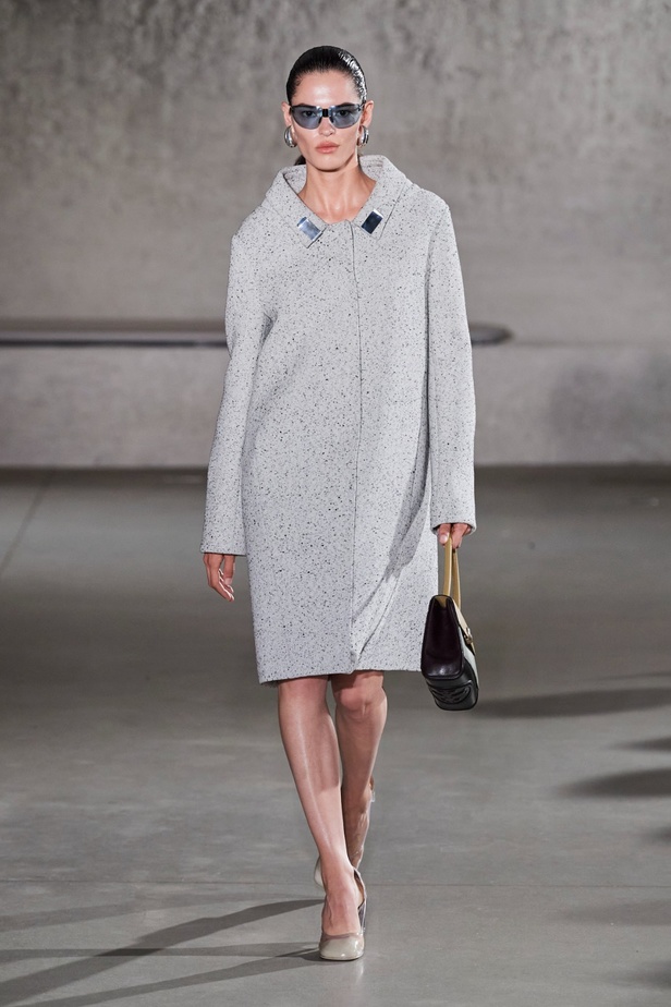 مجموعة Tory Burch لربيع وصيف 2024