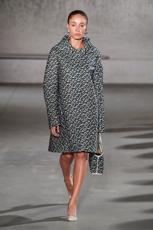 مجموعة Tory Burch لربيع وصيف 2024