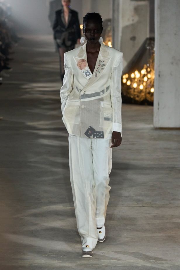 فنية ومفاهيمية وحَية... مجموعة Undercover لربيع 2024