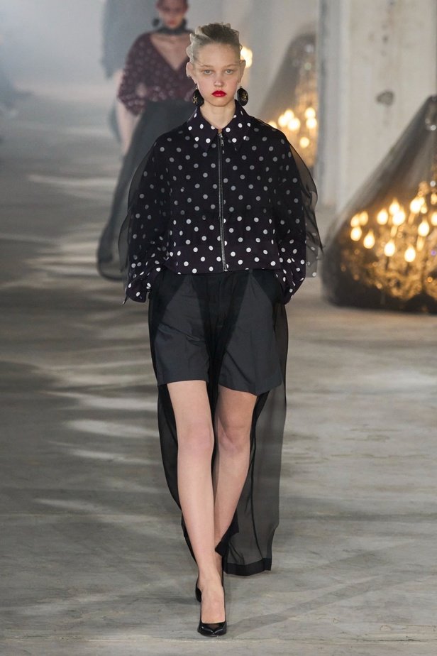 فنية ومفاهيمية وحَية... مجموعة Undercover لربيع 2024