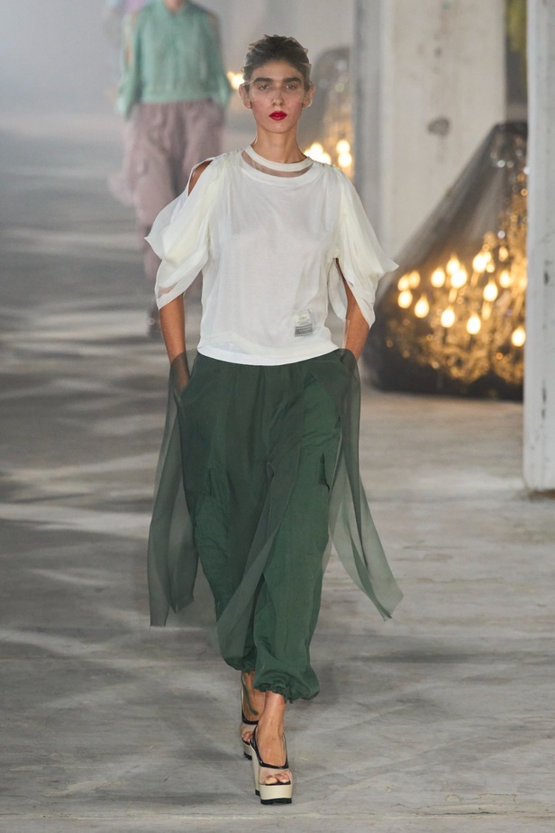 فنية ومفاهيمية وحَية... مجموعة Undercover لربيع 2024