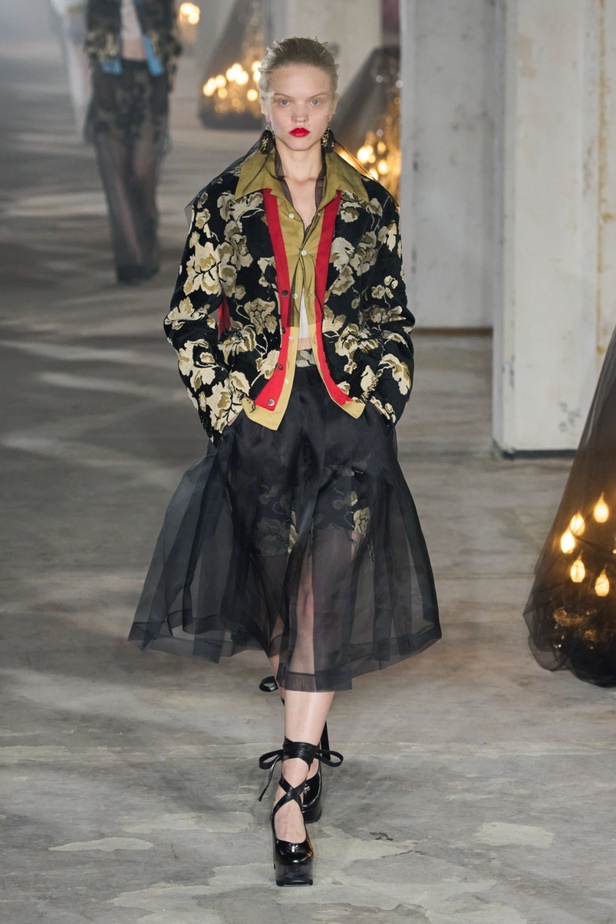 فنية ومفاهيمية وحَية... مجموعة Undercover لربيع 2024