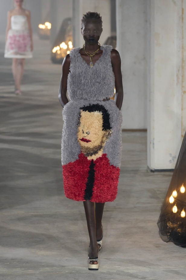 فنية ومفاهيمية وحَية... مجموعة Undercover لربيع 2024