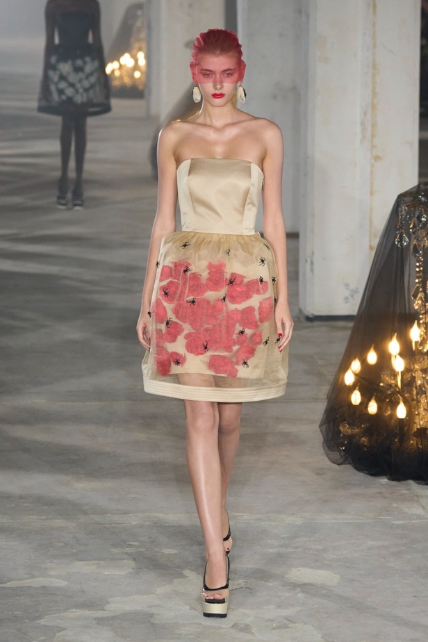 فنية ومفاهيمية وحَية... مجموعة Undercover لربيع 2024