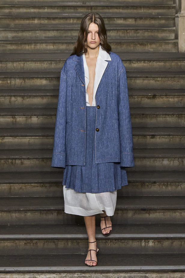 مجموعة Emilia Wickstead لموسم ربيع وصيف 2024