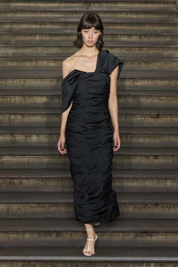 مجموعة Emilia Wickstead لموسم ربيع وصيف 2024