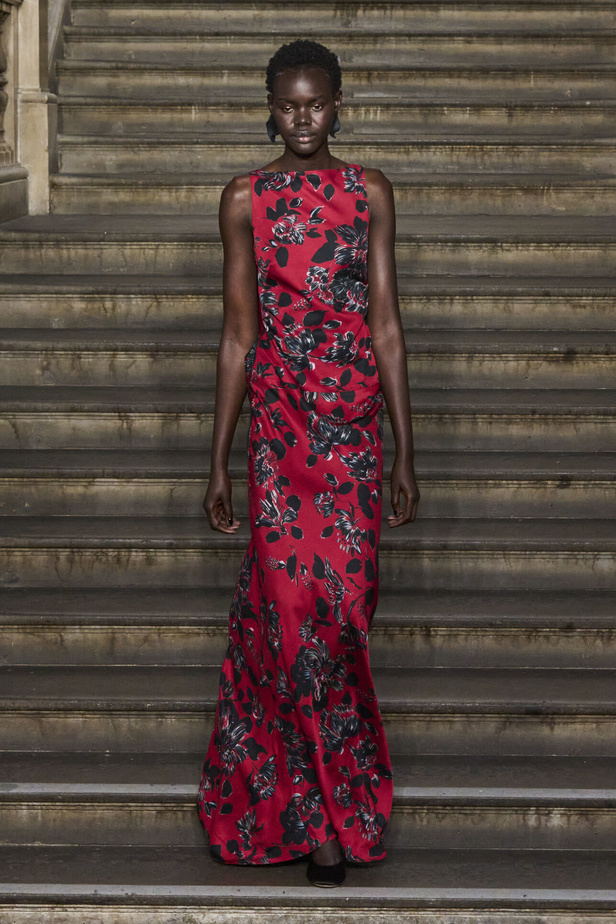 مجموعة Emilia Wickstead لموسم ربيع وصيف 2024