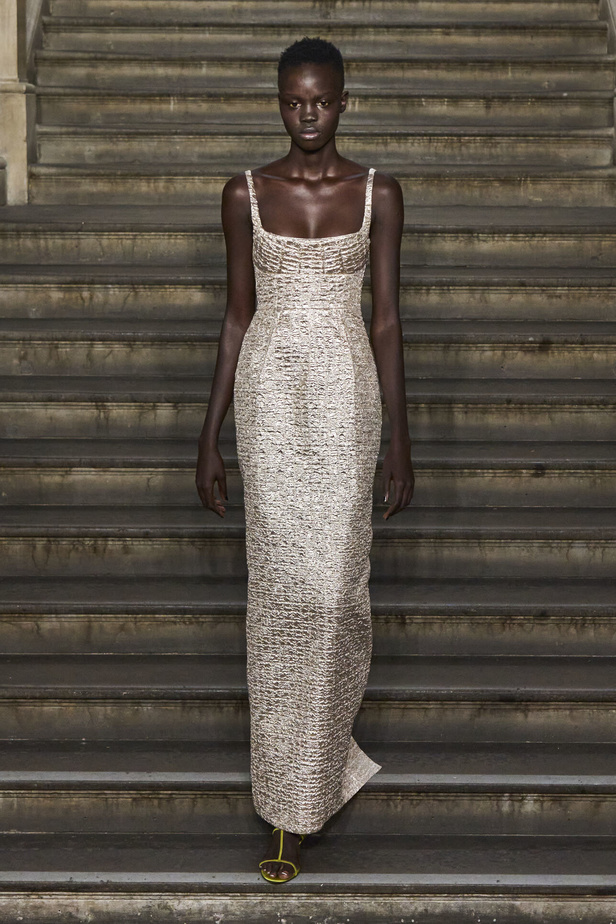 مجموعة Emilia Wickstead لموسم ربيع وصيف 2024