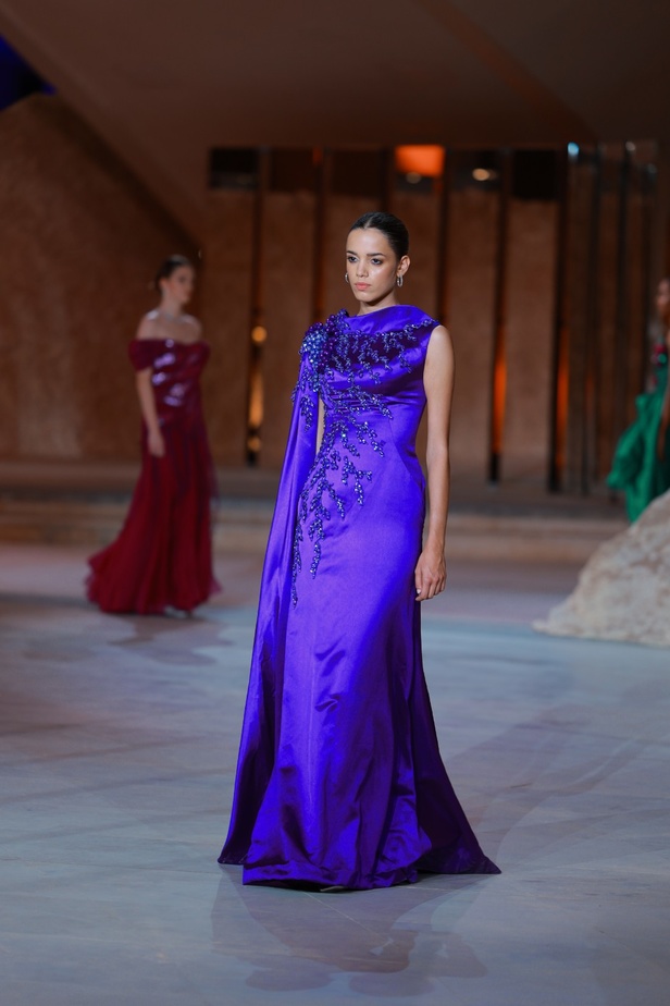 مجموعة المصمم عدنان أكبر 