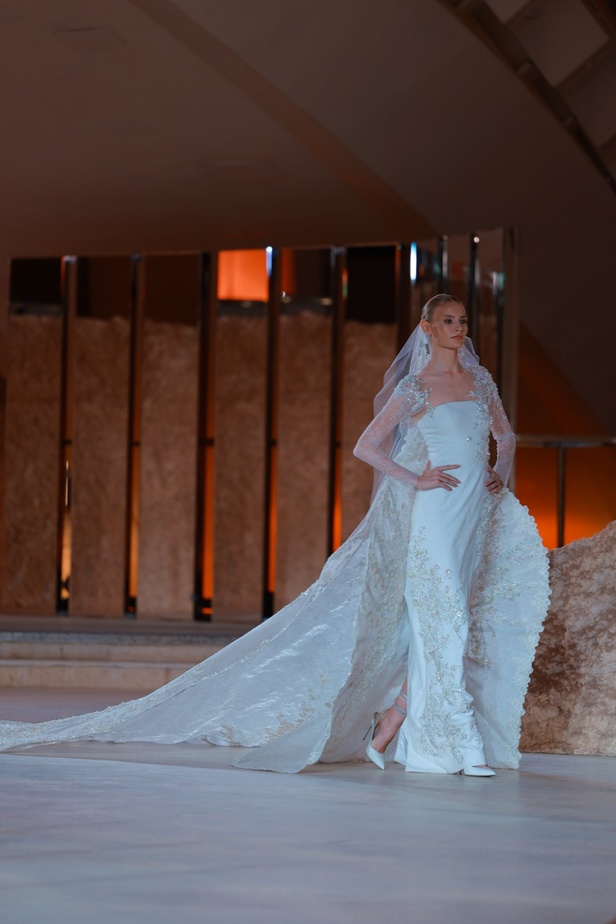 مجموعة المصمم عدنان أكبر 