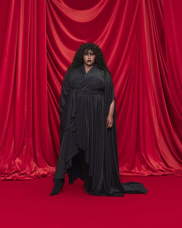 مجموعة Balenciaga لربيع وصيف 2024