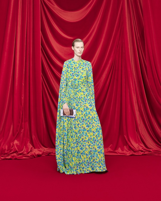 مجموعة Balenciaga لربيع وصيف 2024
