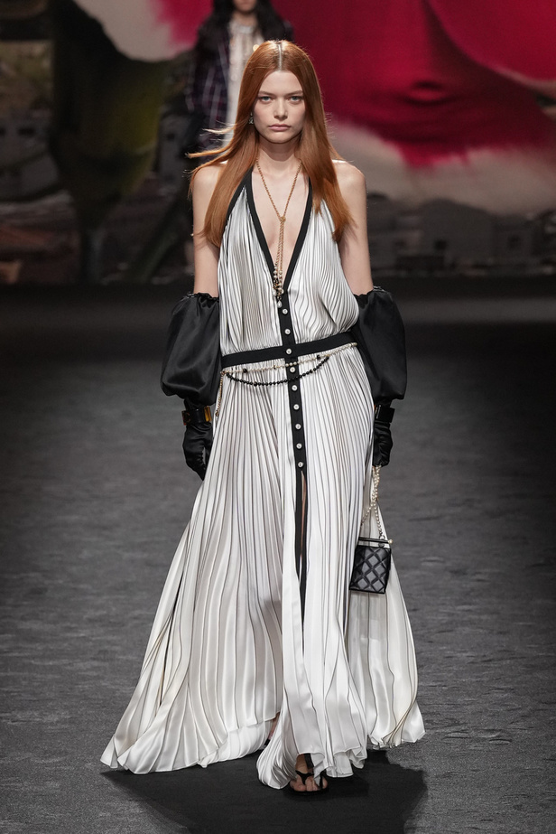 مجموعة CHANEL لربيع وصيف 2024 في باريس