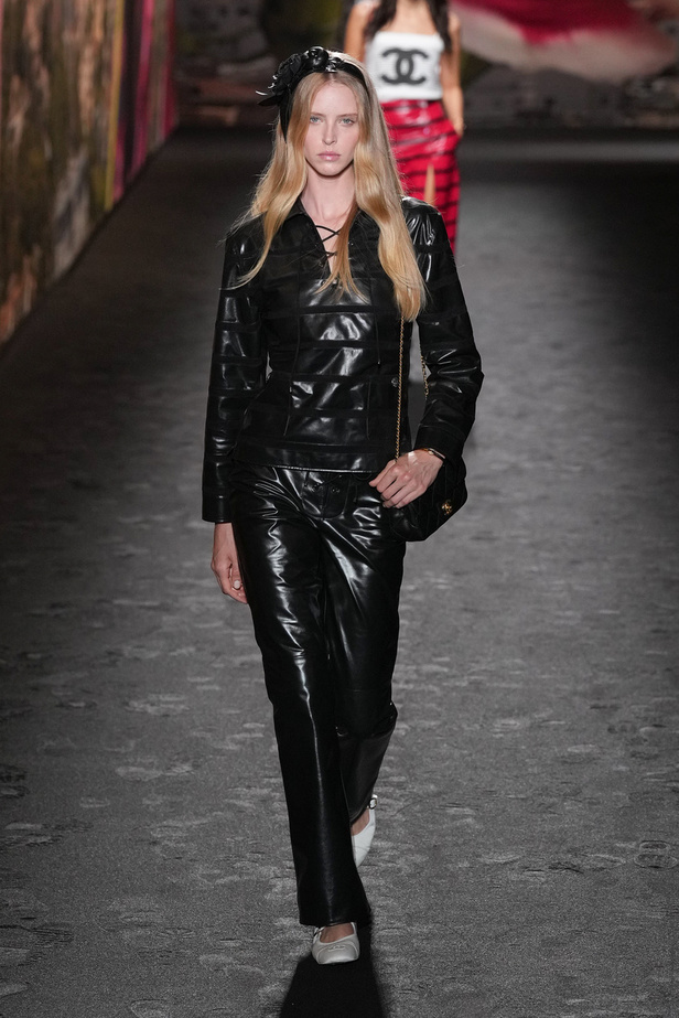 مجموعة CHANEL لربيع وصيف 2024 في باريس