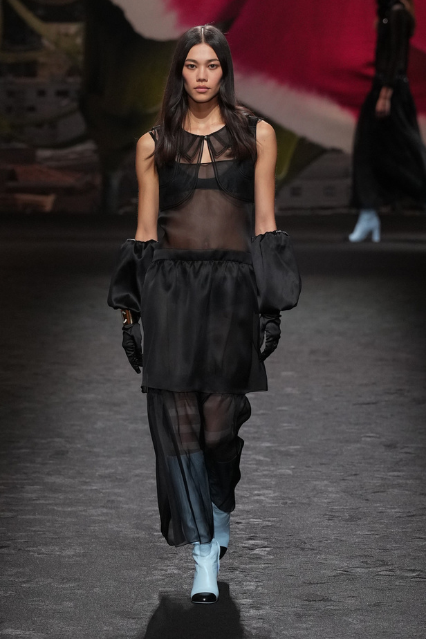 مجموعة CHANEL لربيع وصيف 2024 في باريس