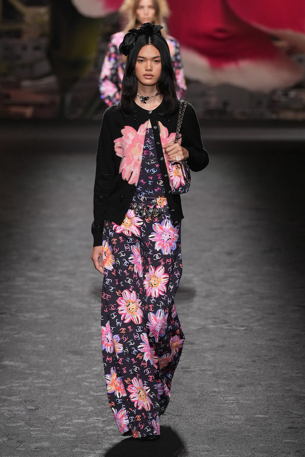 مجموعة CHANEL لربيع وصيف 2024 في باريس
