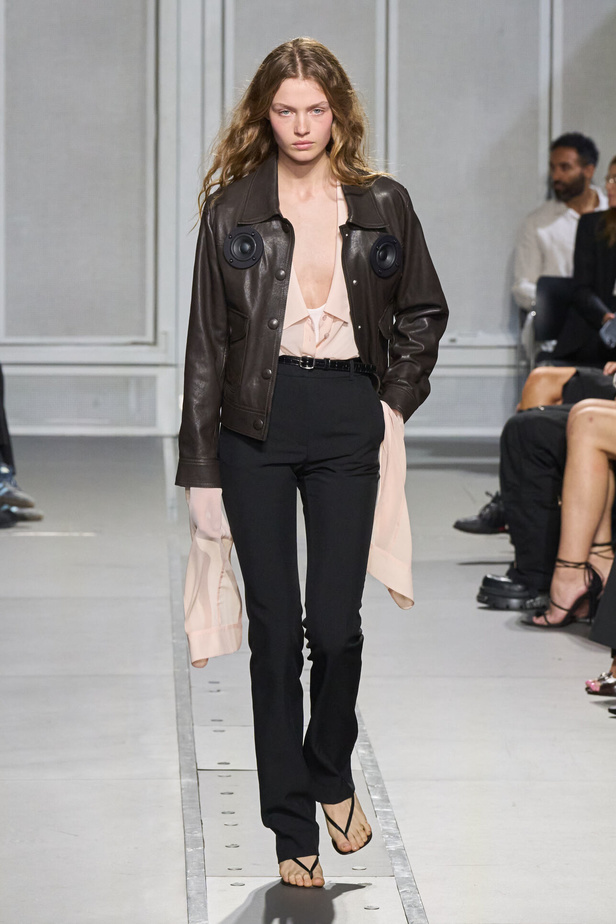 عرض أزياء Coperni لربيع وصيف 2024