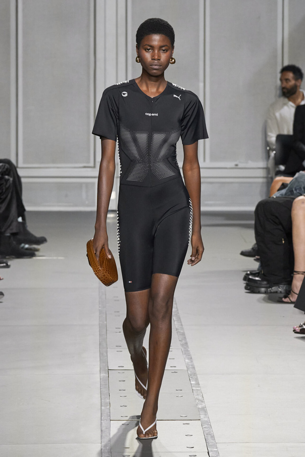 عرض أزياء Coperni لربيع وصيف 2024