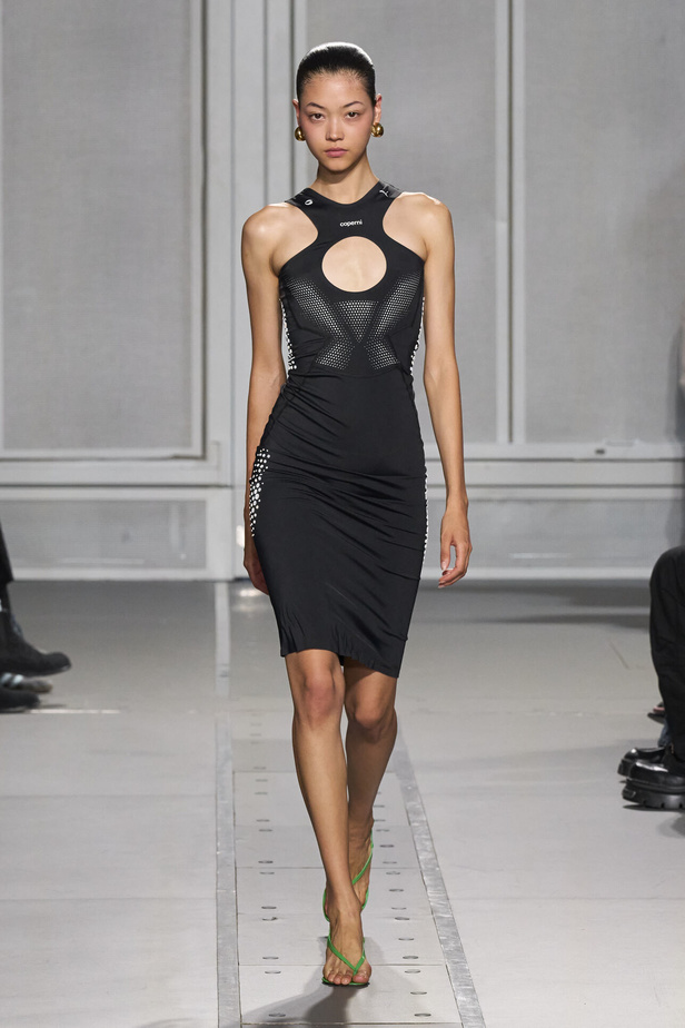 عرض أزياء Coperni لربيع وصيف 2024