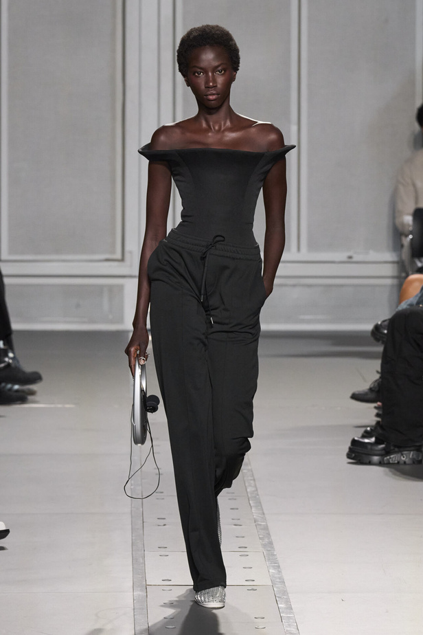 عرض أزياء Coperni لربيع وصيف 2024