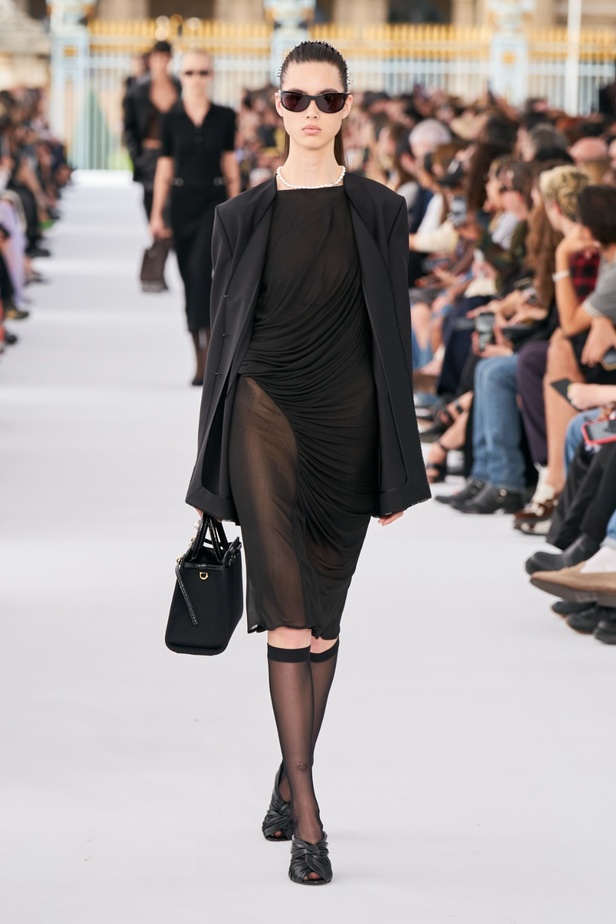 مجموعة Givenchy لربيع وصيف 2024