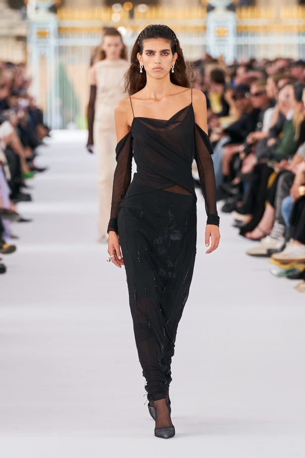 مجموعة Givenchy لربيع وصيف 2024