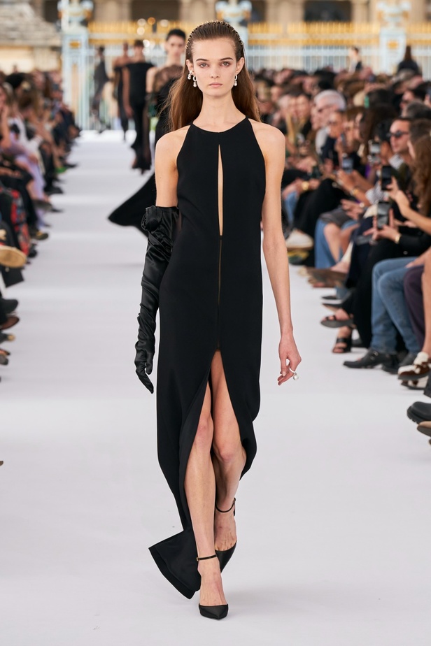 مجموعة Givenchy لربيع وصيف 2024