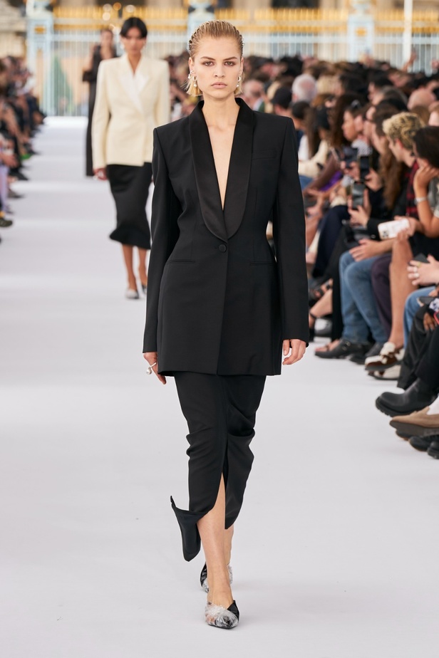 مجموعة Givenchy لربيع وصيف 2024