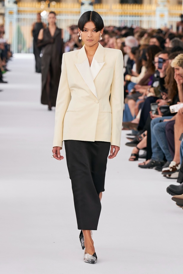 مجموعة Givenchy لربيع وصيف 2024