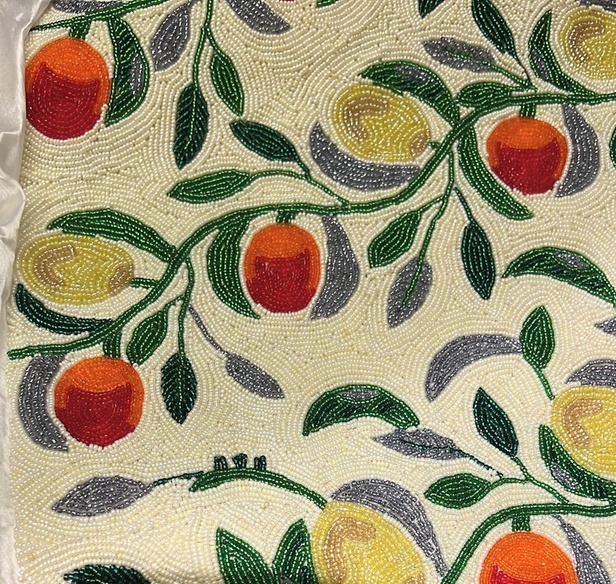 في أسبوع الرياض للموضة أشعلت علامة Kaf By Kaf شرارة الإبداع وأدخلت الاتجاه المفاهيمي للتقويم الأنيق