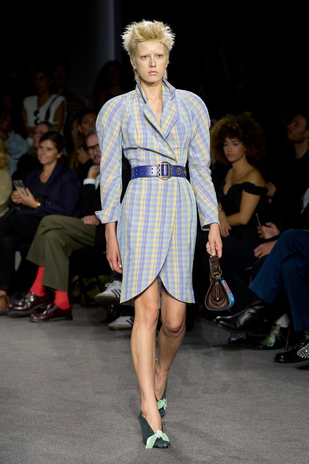 مجموعة Andreas Kronthaler for Vivienne Westwood لربيع وصيف 2024