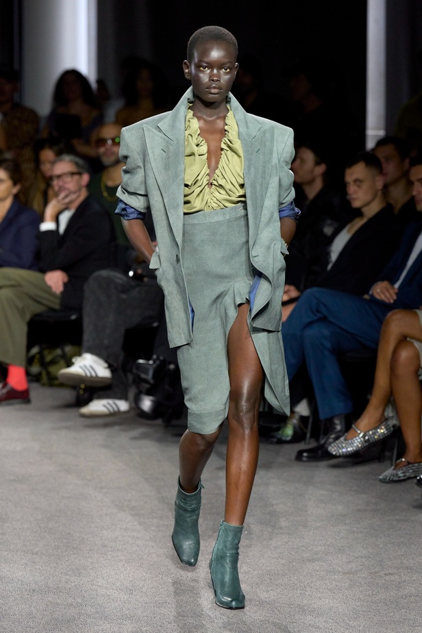 مجموعة Andreas Kronthaler for Vivienne Westwood لربيع وصيف 2024