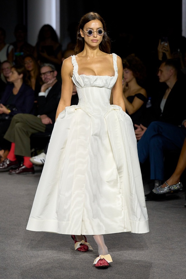 مجموعة Andreas Kronthaler for Vivienne Westwood لربيع وصيف 2024