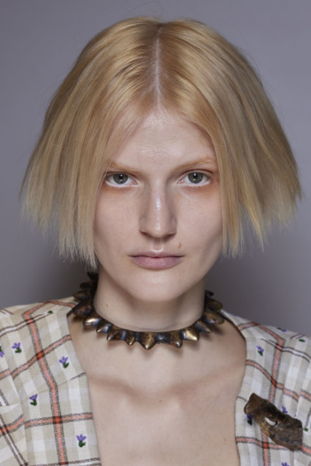 المصمم Andreas Kronthaler يعيد ابتكار بعض التصاميم الأكثر شهرة التي شارك في تصميمها هو وفيفيان ويستوود على مر السنين