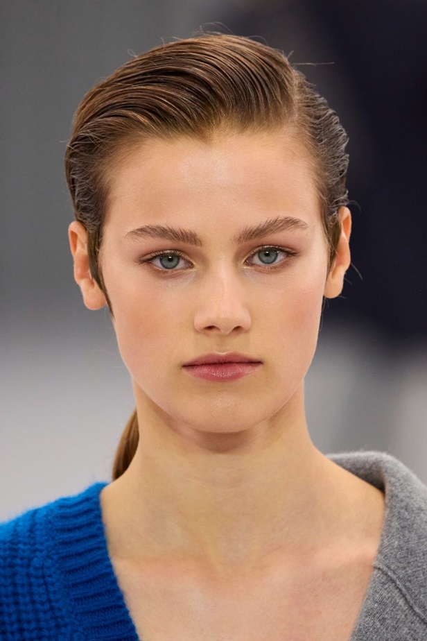 مجموعة LOEWE لربيع وصيف 2024 تكشف عن رؤية فنية غير مسبوقة