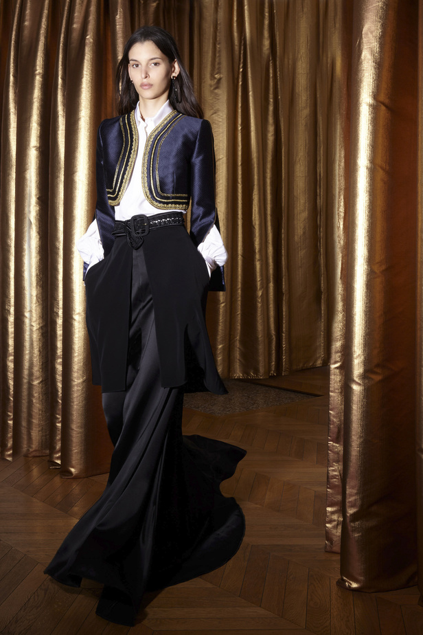 عرض أزياء Alexis Mabille لموسم ربيع وصيف 2024