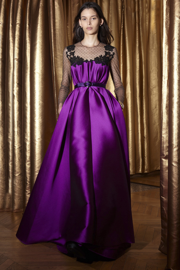 عرض أزياء Alexis Mabille لموسم ربيع وصيف 2024