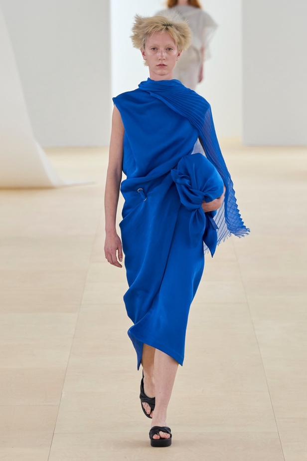 مجموعة Issey Miyake لربيع وصيف 2024