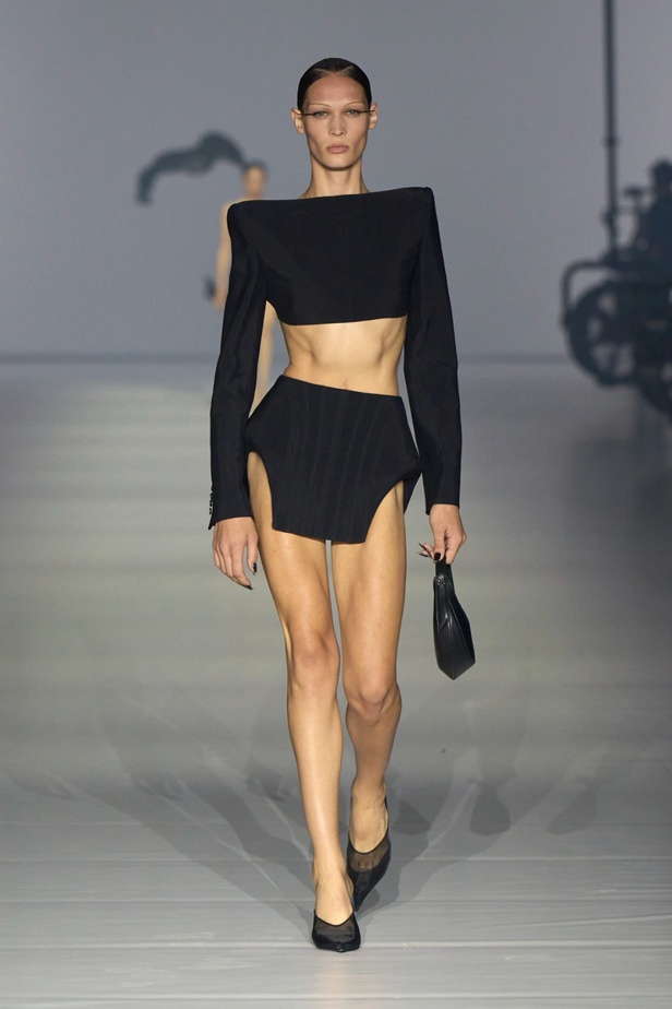 مجموعة Mugler لربيع وصيف 2024