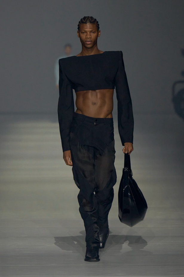 مجموعة Mugler لربيع وصيف 2024