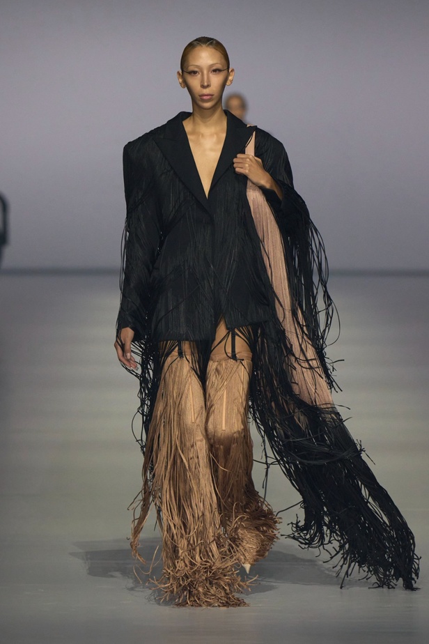 مجموعة Mugler لربيع وصيف 2024