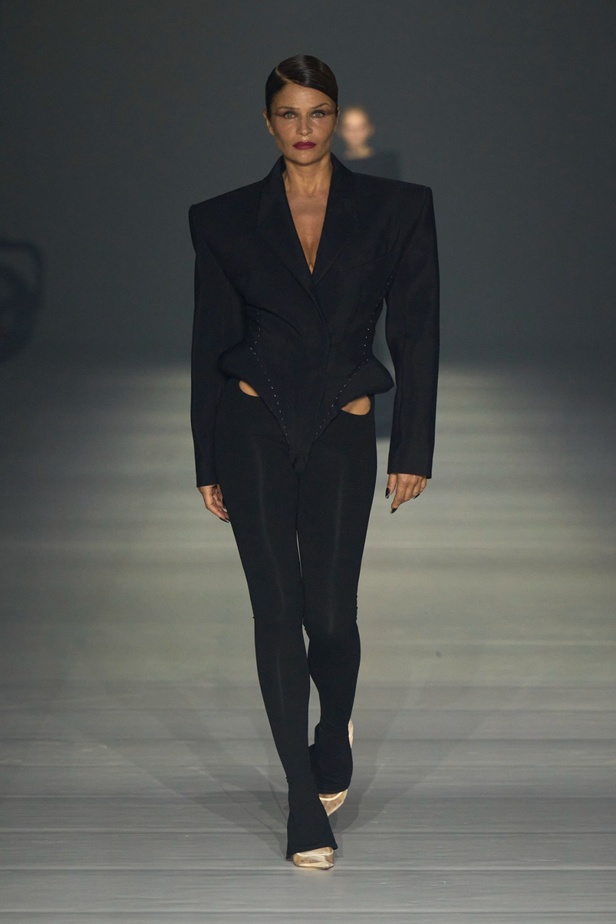 مجموعة Mugler لربيع وصيف 2024