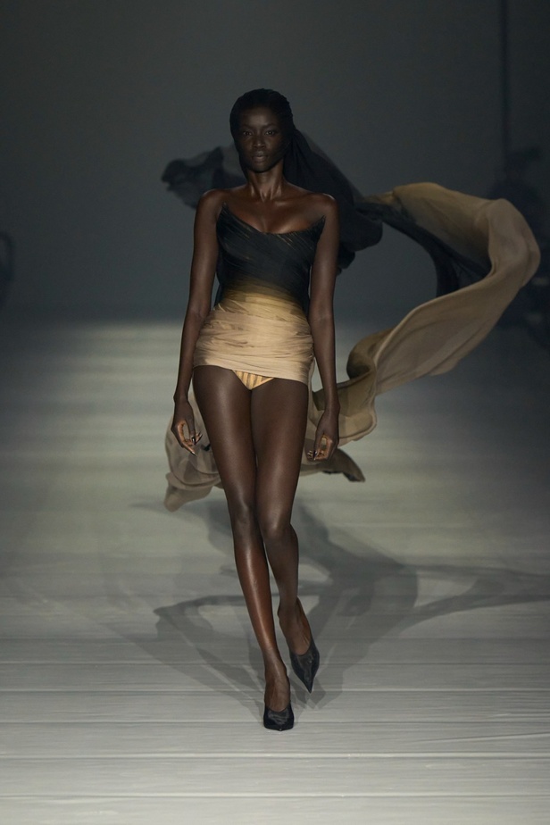 مجموعة Mugler لربيع وصيف 2024