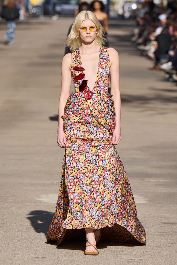 مجموعة STELLA MCCARTNEY لربيع وصيف 2024