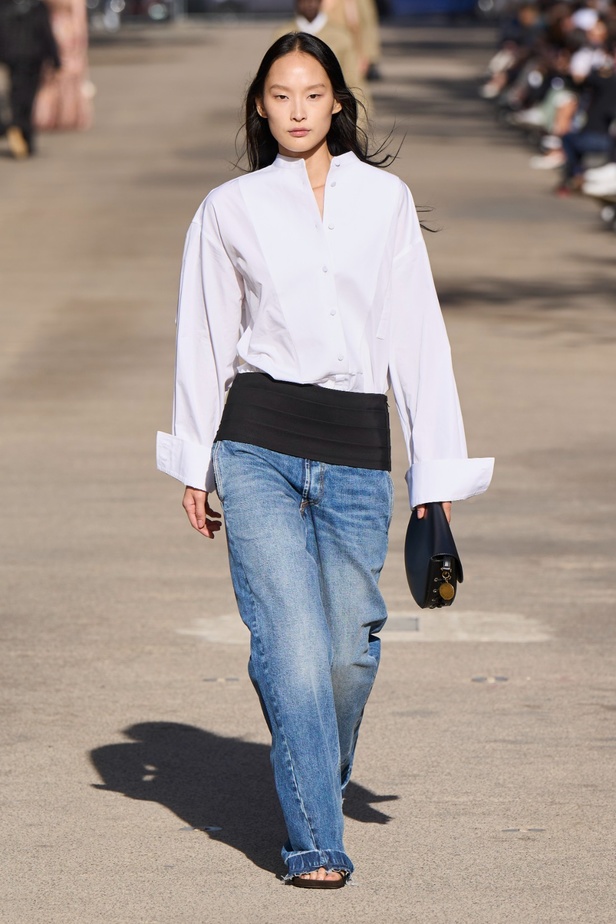 مجموعة STELLA MCCARTNEY لربيع وصيف 2024