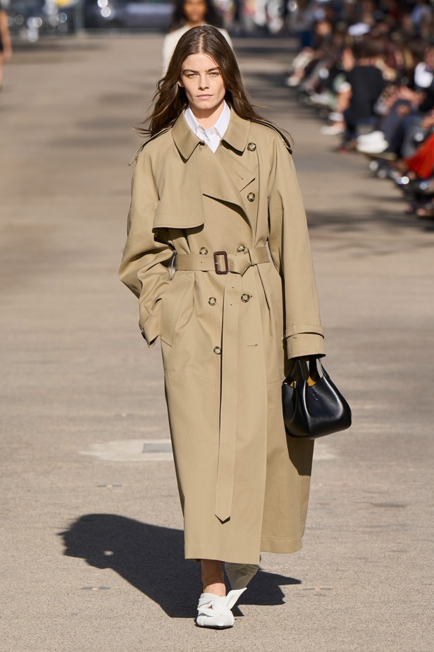 مجموعة STELLA MCCARTNEY لربيع وصيف 2024