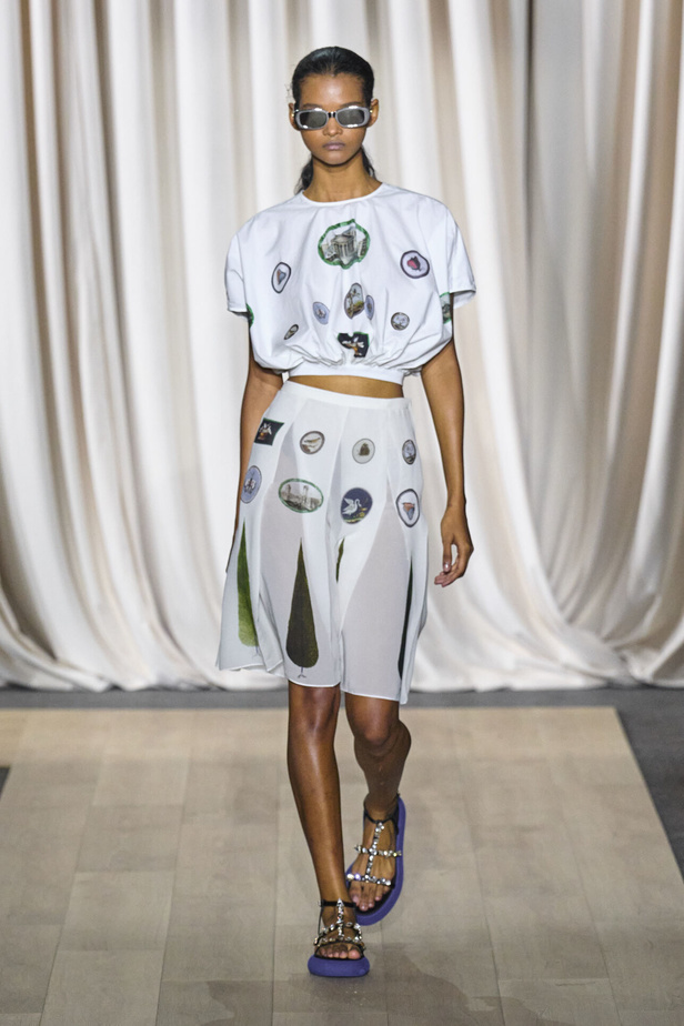 مجموعة Giambattista Valli لصيف 2024