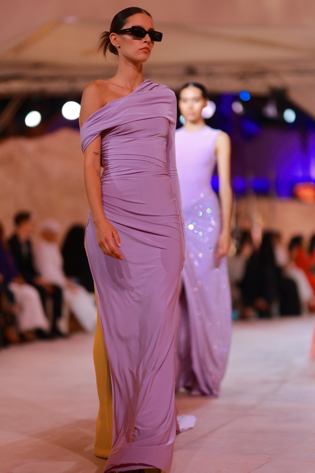 مجموعة يوسف أكبر 